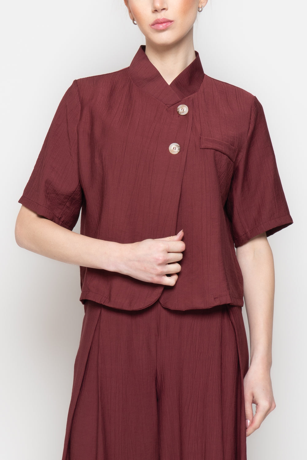Blusa manga corta escote cruzado - detalle