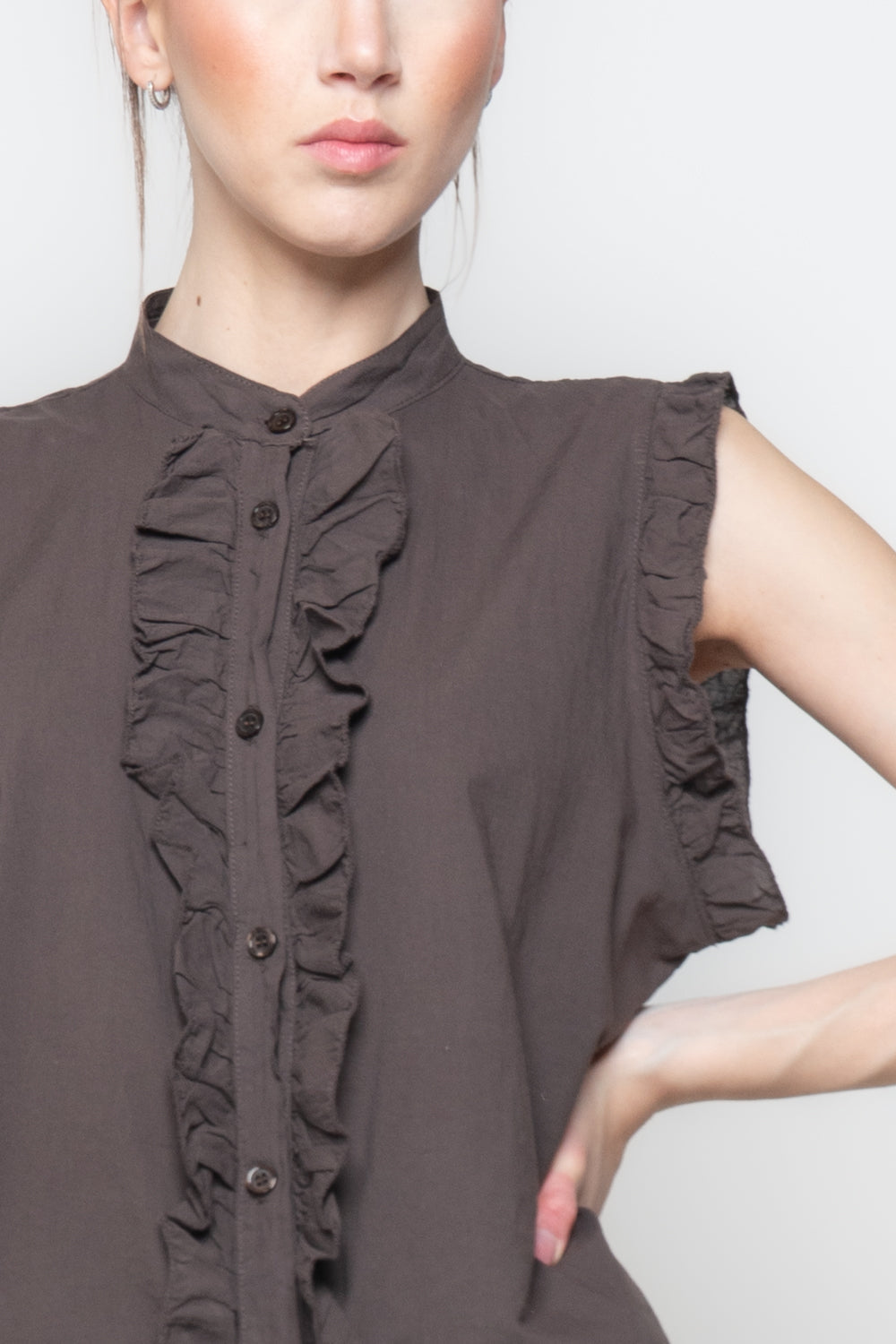 Camisa con volantes - detalle