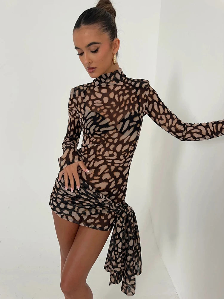 Camila | Vestido Leopardo Cuello Alto