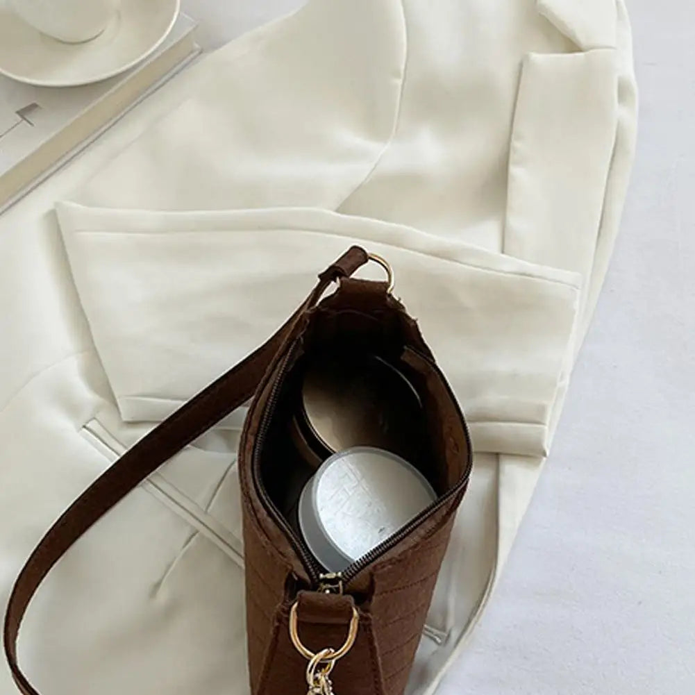 Nube | Mini Bolso Saddle de Fieltro