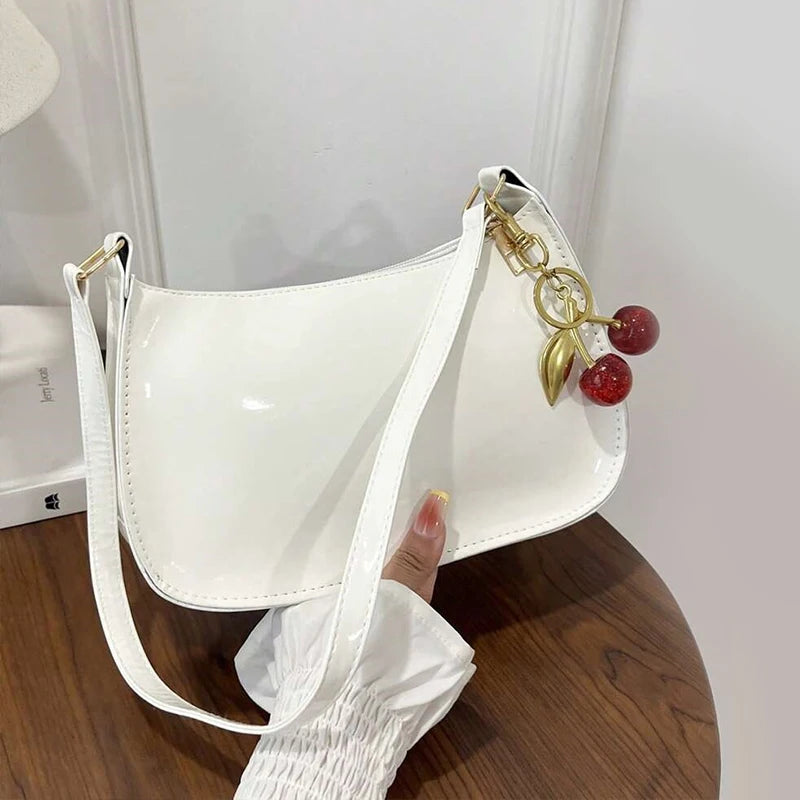 Cereza | Bolso Bandolera con Colgante