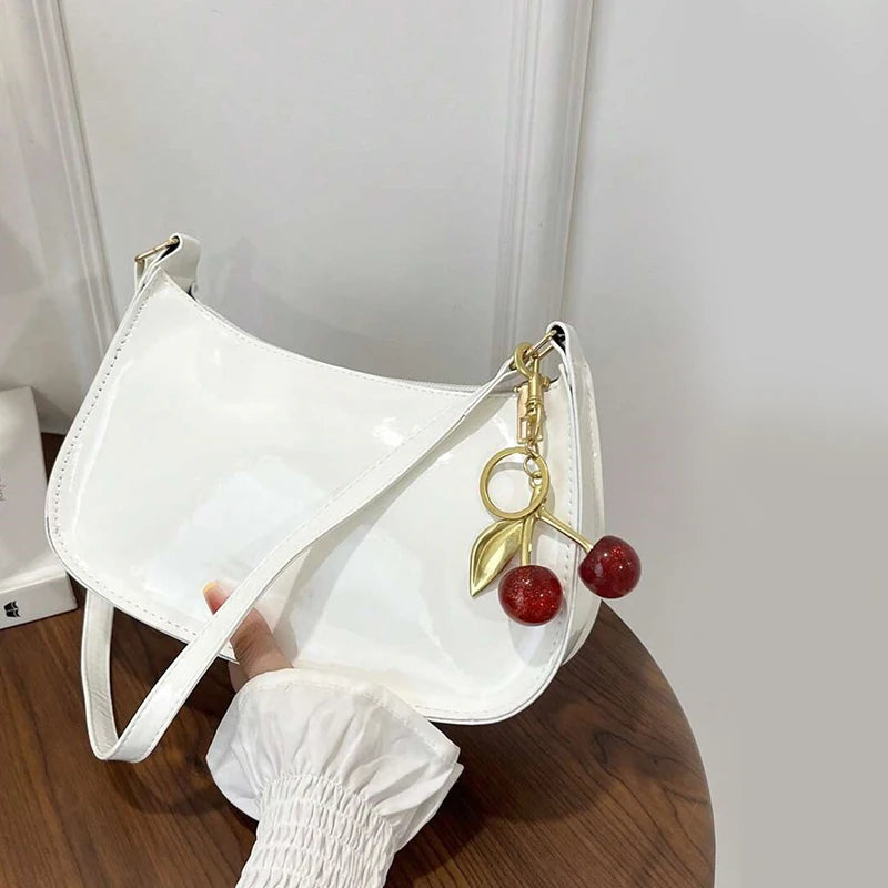 Cereza | Bolso Bandolera con Colgante