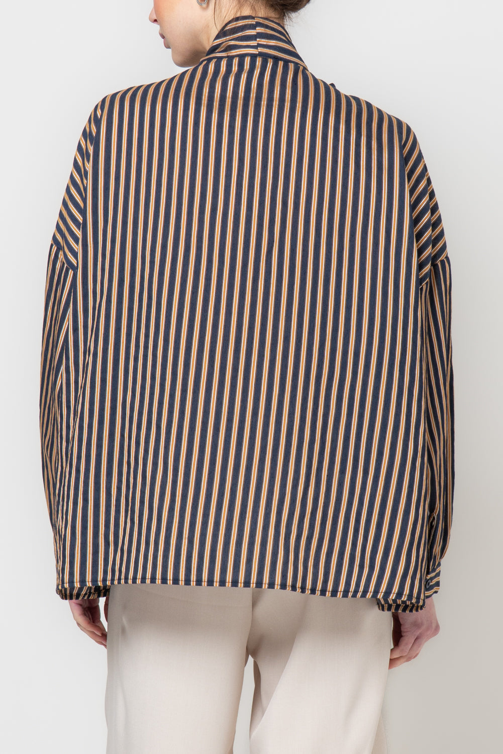 Camisa de rayas con lazo - detalle mangas