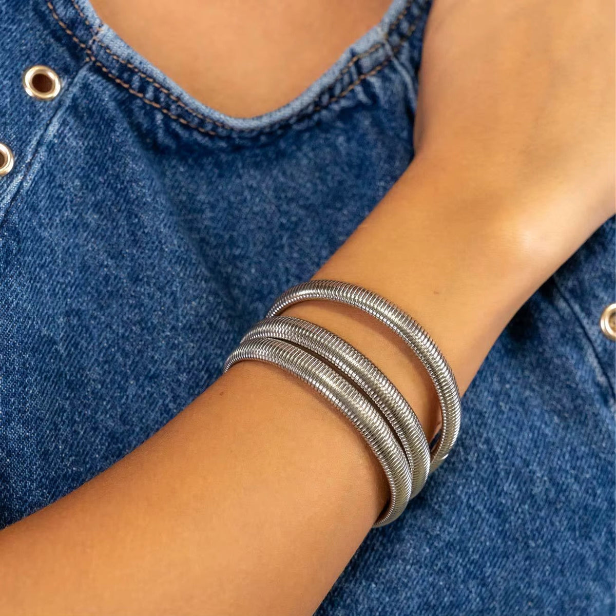 Glow Snake | Pulsera ancha de serpiente - imagen 9