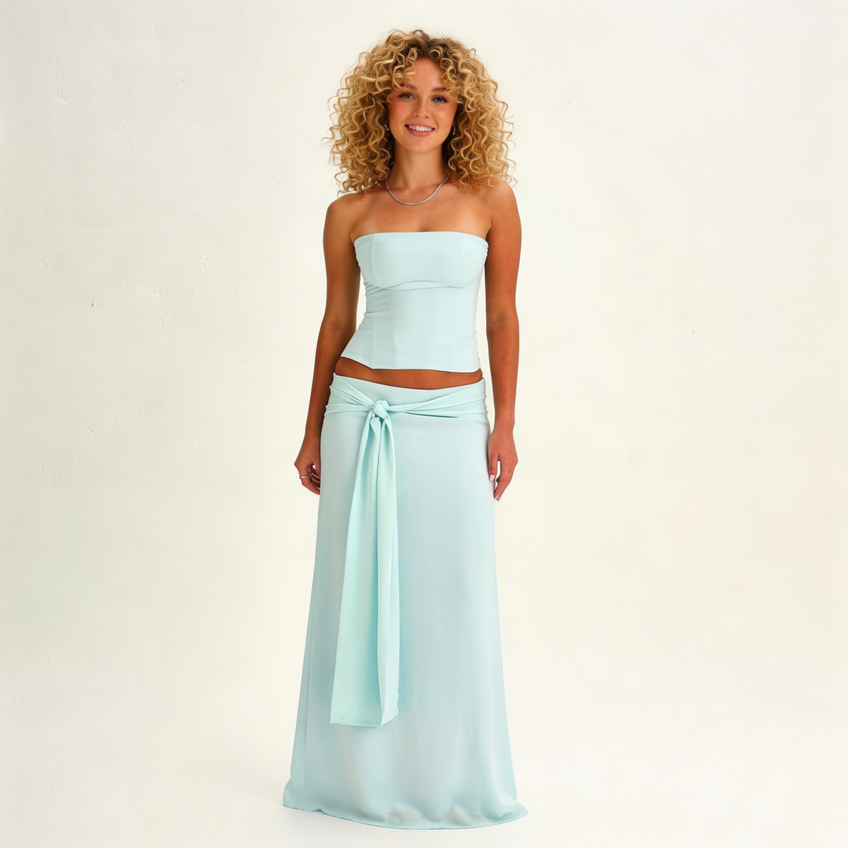 Ilvara | Conjunto strapless con falda maxi - imagen 1