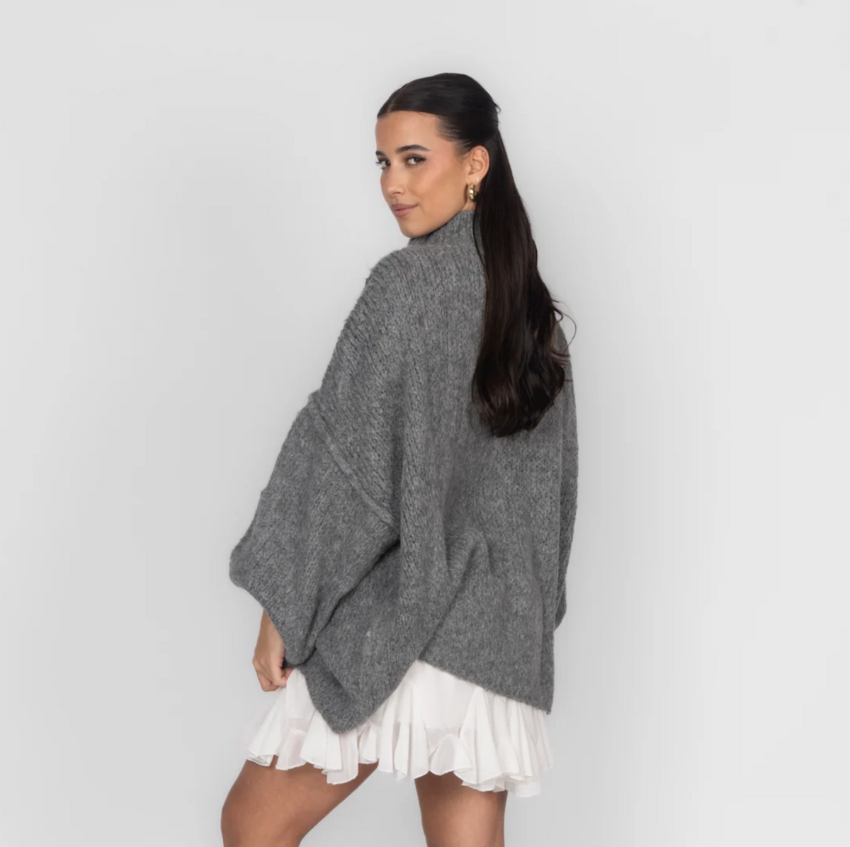 Nora jersey oversize gris - vista trasera